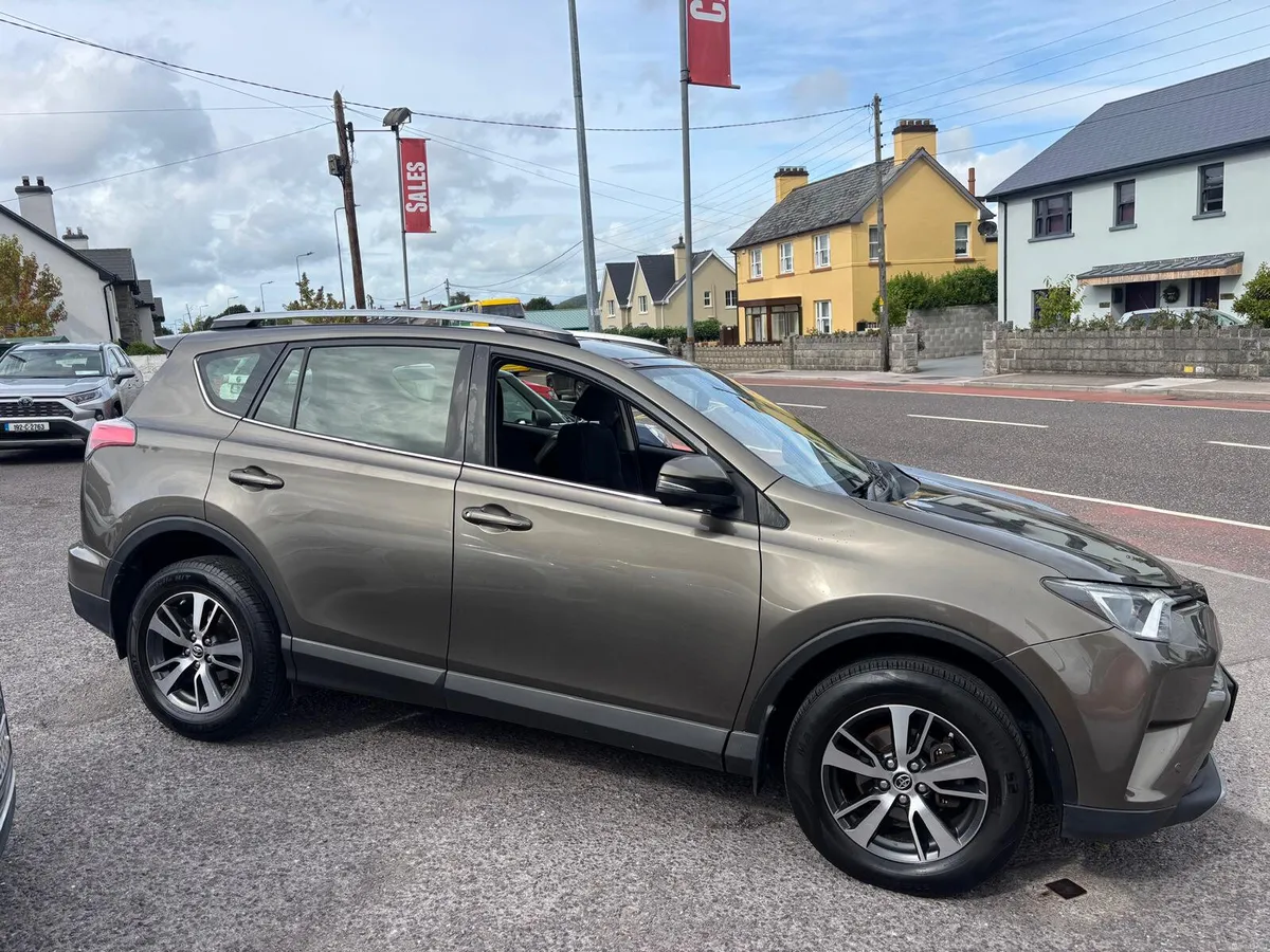 Toyota RAV4 2018 DIESEL  JUST SERVICED - Image 4