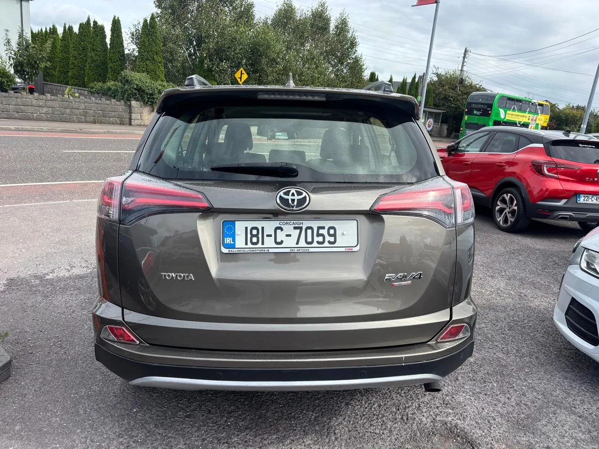 Toyota RAV4 2018 DIESEL  JUST SERVICED - Image 2