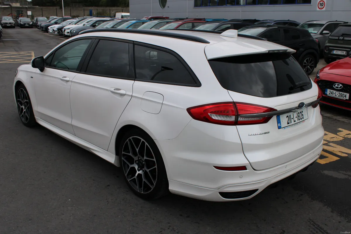 Ford Mondeo 2021 - Image 3