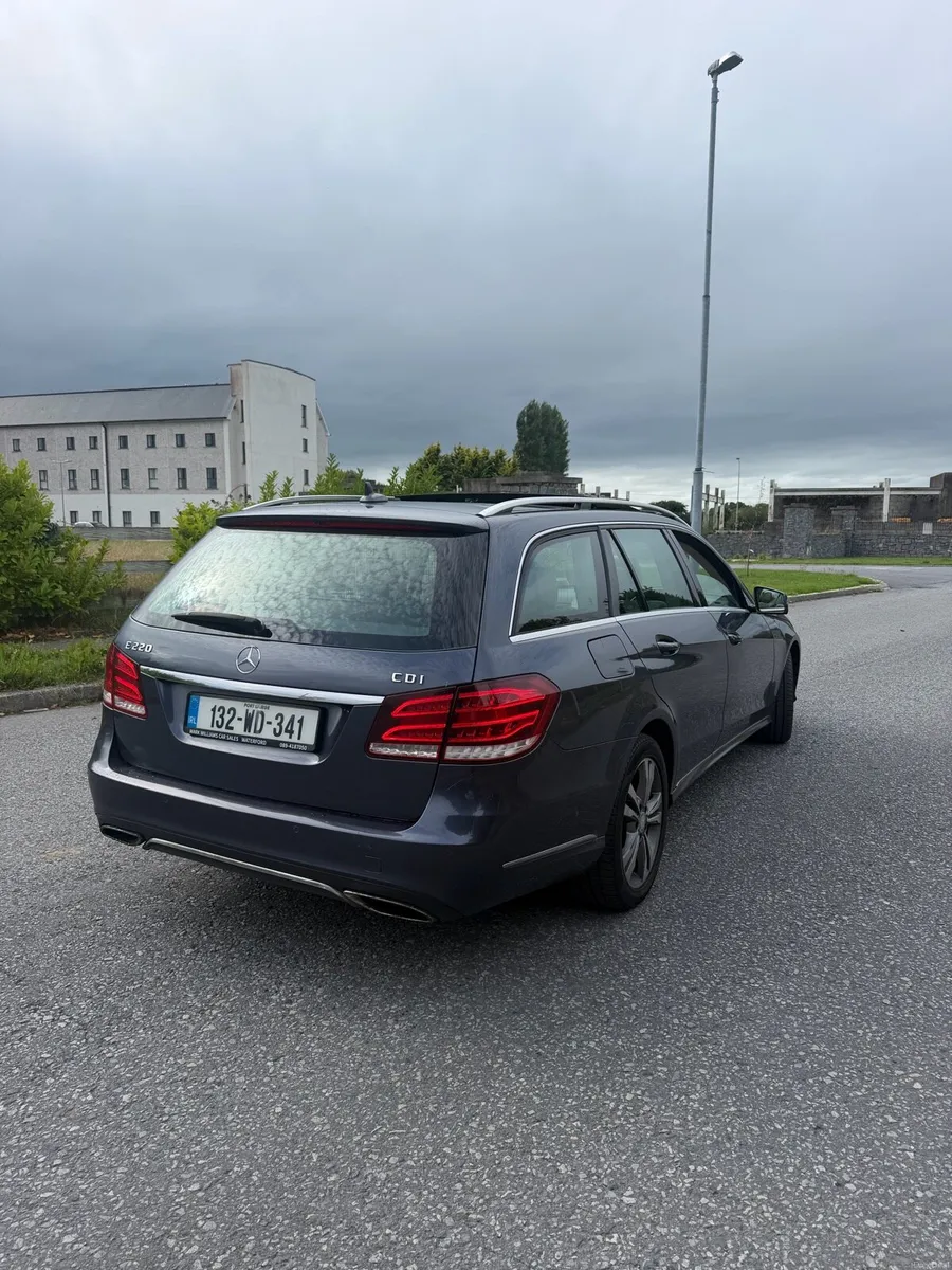 Mercedes E220 Estate - Image 4