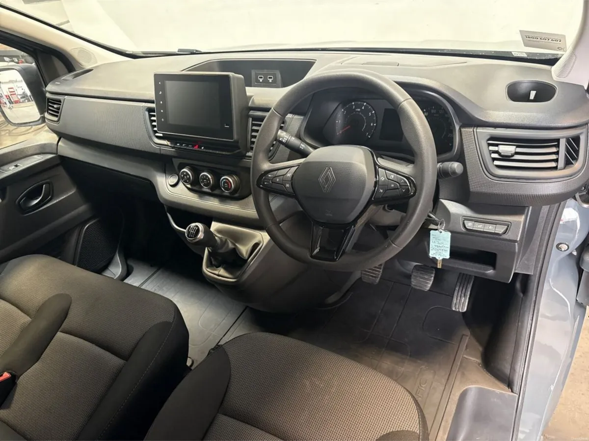 Renault Trafic LL30 BLUE DCI 130 START - Image 2