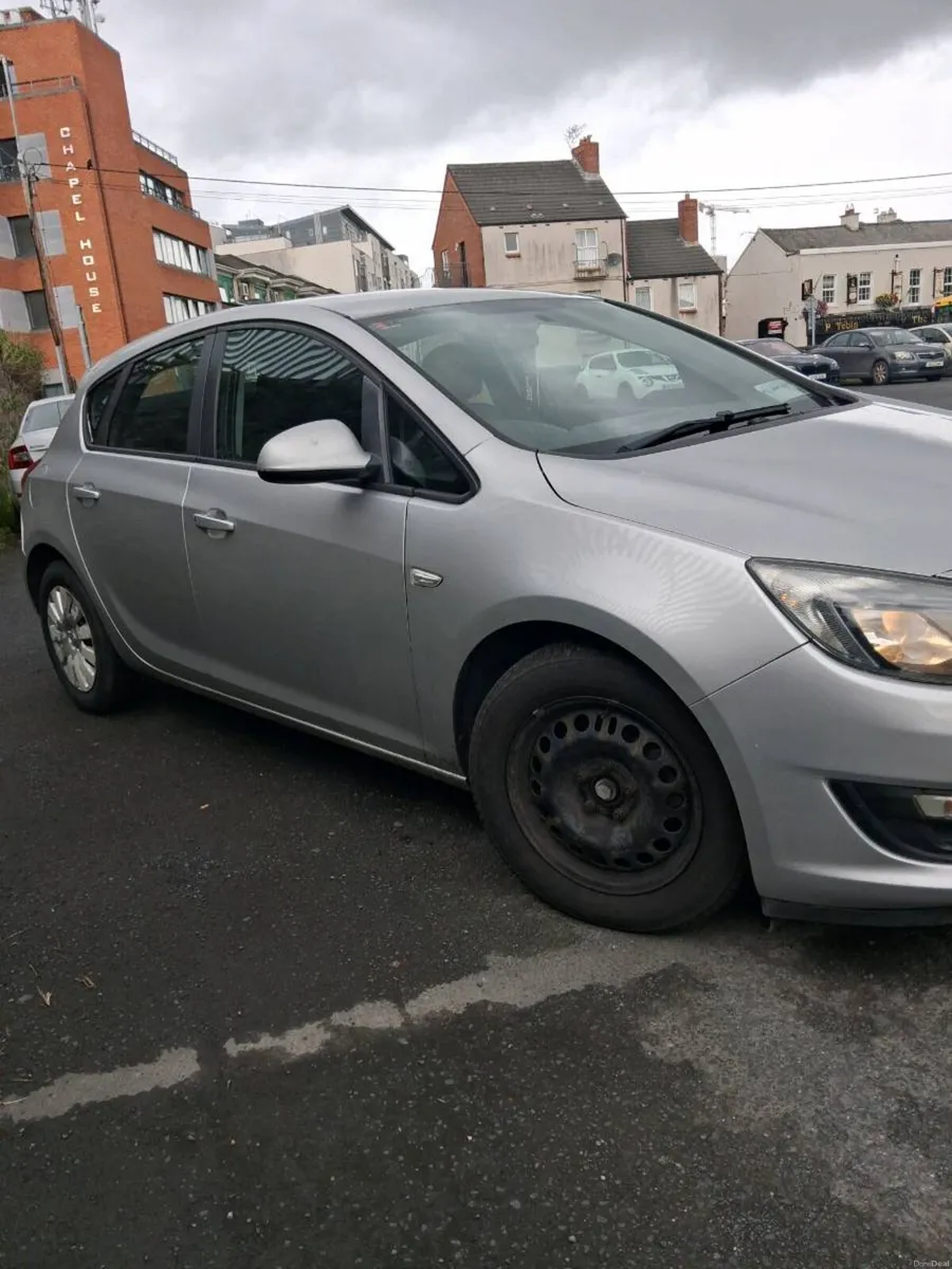 2013 astra 1.7 taxed and tested - Image 3