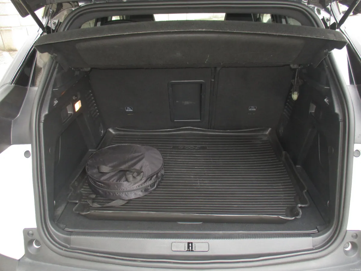 2021 PEUGEOT 3008 GT 1.6 PHEV - Image 6
