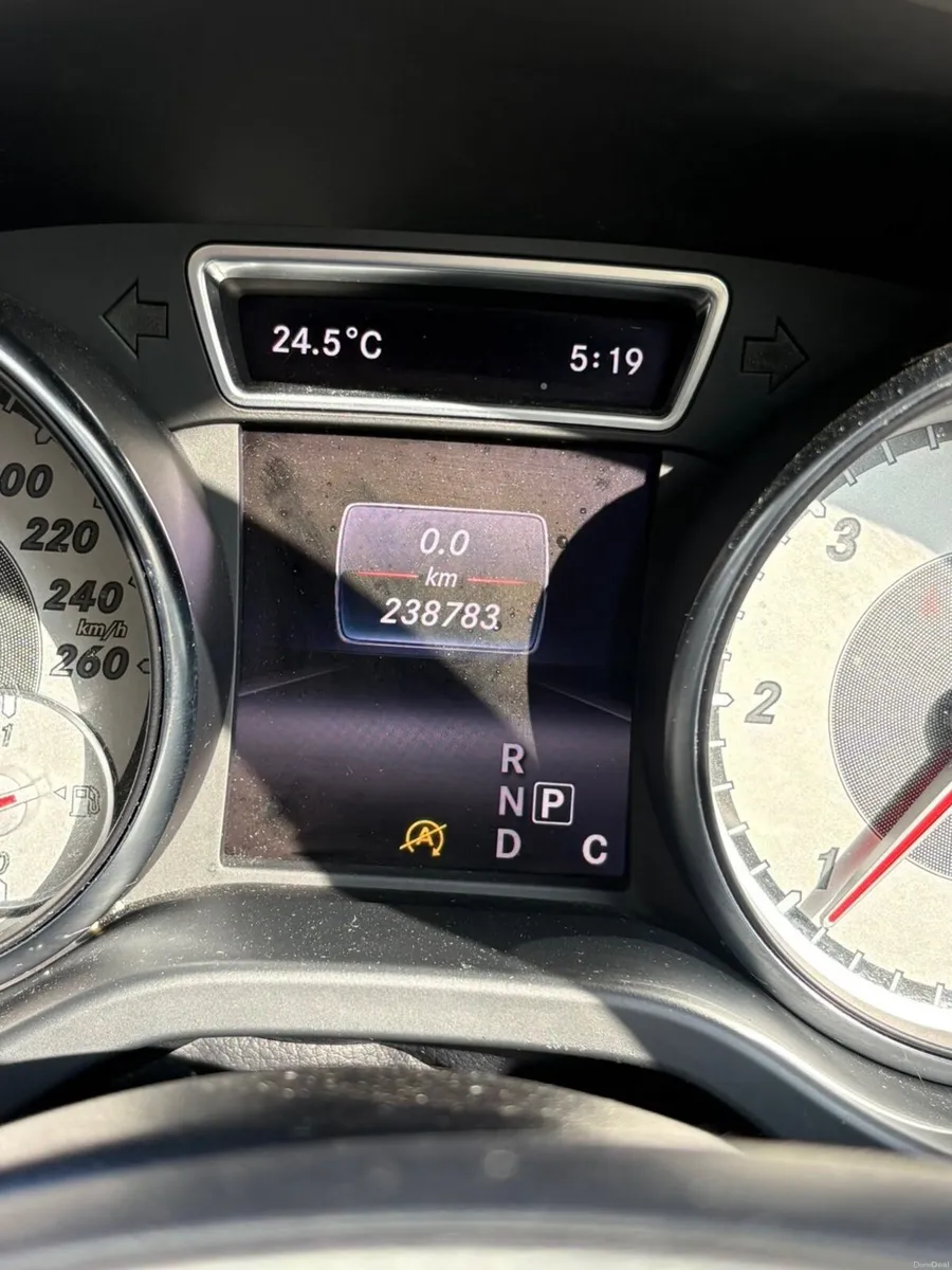 Mercedes-Benz GLA 2016 - Image 4