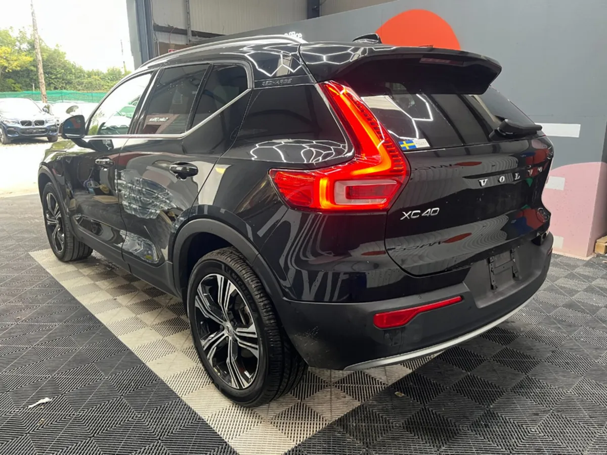 Volvo XC40 2022 VOLVO XC40 RECHARGE PLUG-IN HYBRID - Image 5