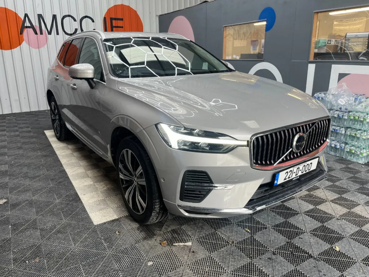 Volvo XC60 2022 VOLVO XC60 RECHARGE PHVT 6AWD 30K - Image 1