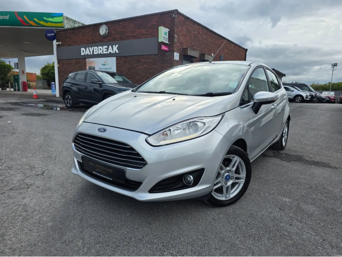 Ford Fiesta MCA TITANIUM 1.25 60PS M5 4 4DR - Image 2