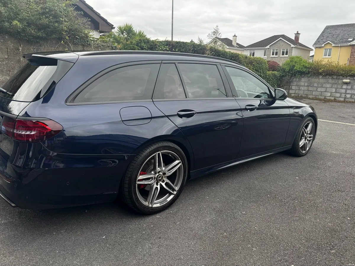 2017 Mercedes E220d AMG Line Estate - Image 6