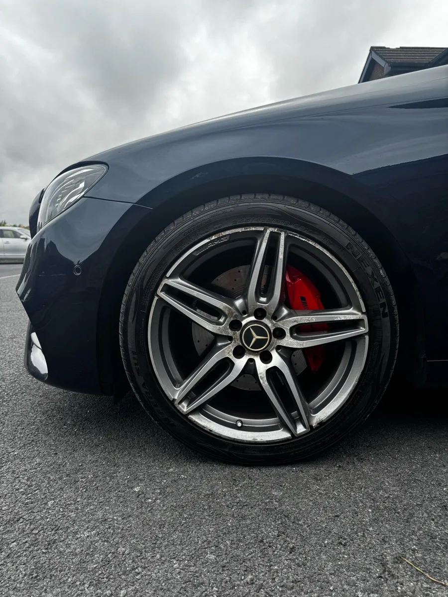 2017 Mercedes E220d AMG Line Estate - Image 4