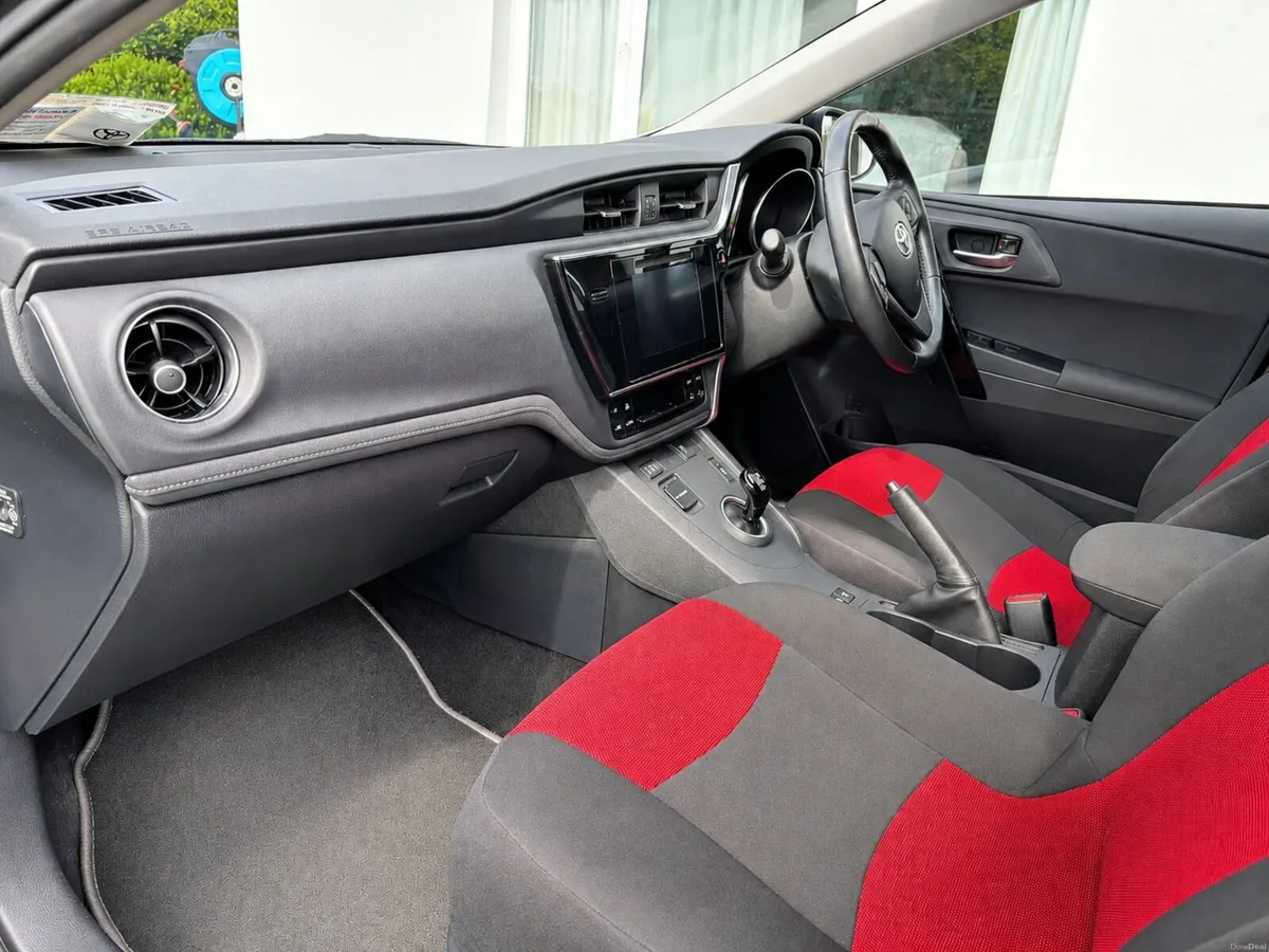 181 Toyota Auris Hybrid 1.8 Luna | 112,509 km | - Image 4