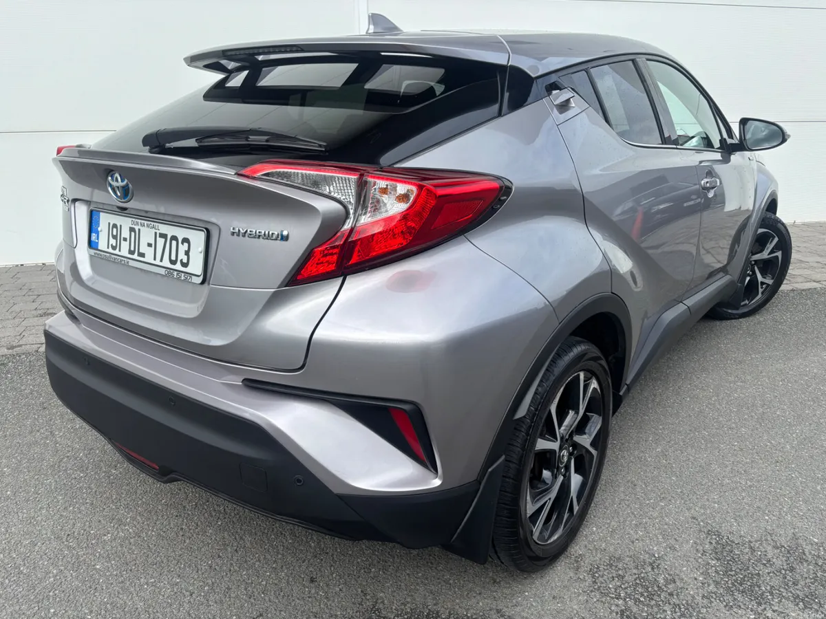 2019 TOYOTA CHR LUNA SPORT HYBRID A/T - Image 5