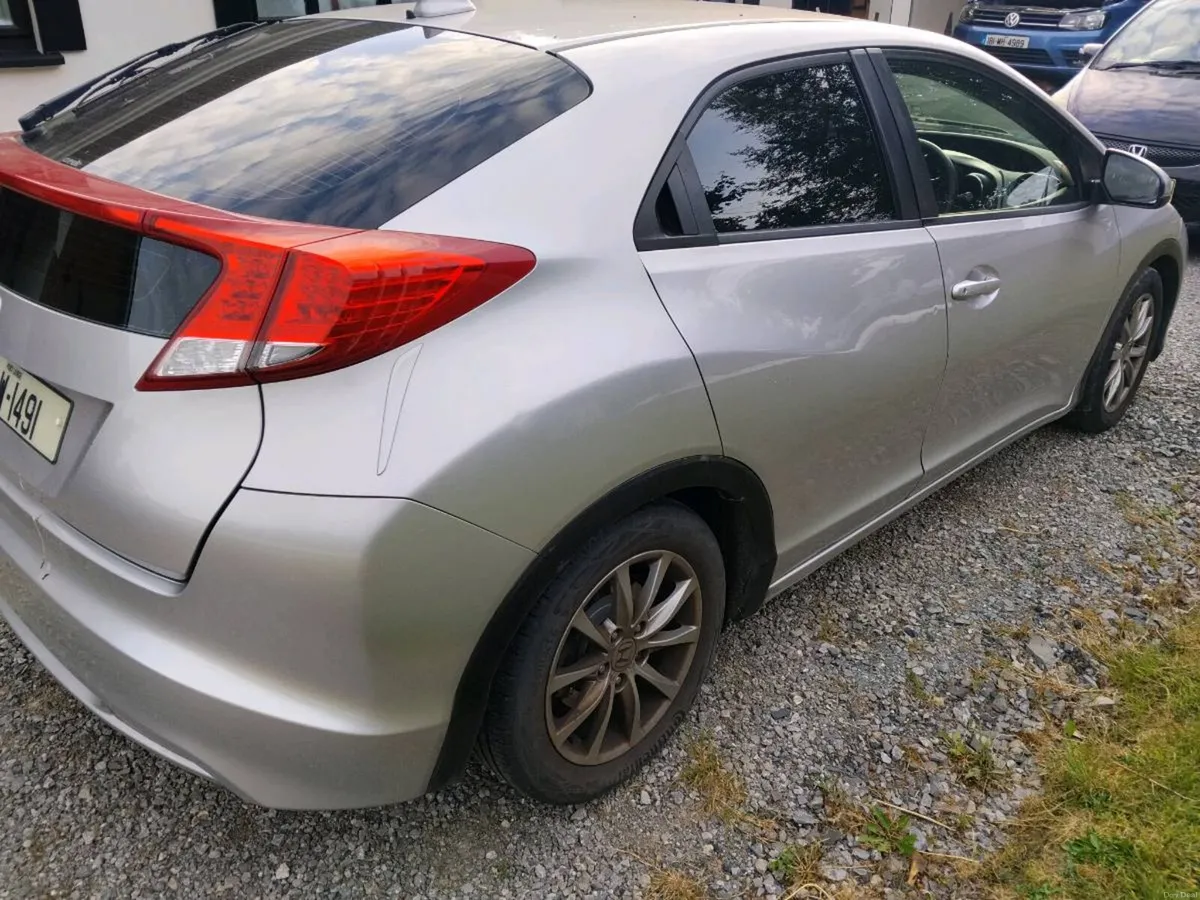 Honda civic - Image 4