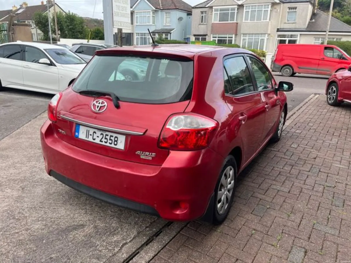 Toyota Auris MC 1.4D4D Terra 5DR - Image 3
