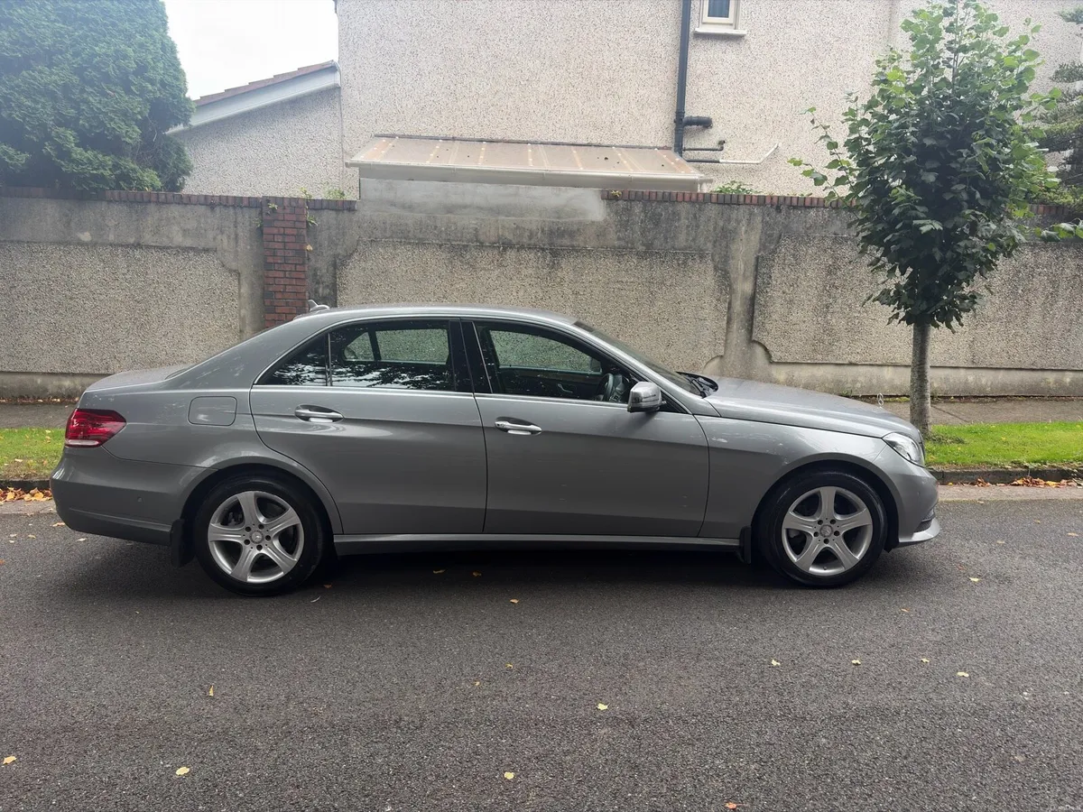 2014 Mercedes E200 - Image 5