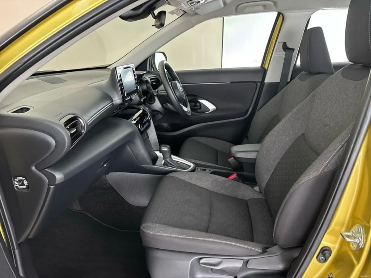 Toyota Yaris Cross HYBRID LUNA - Image 6