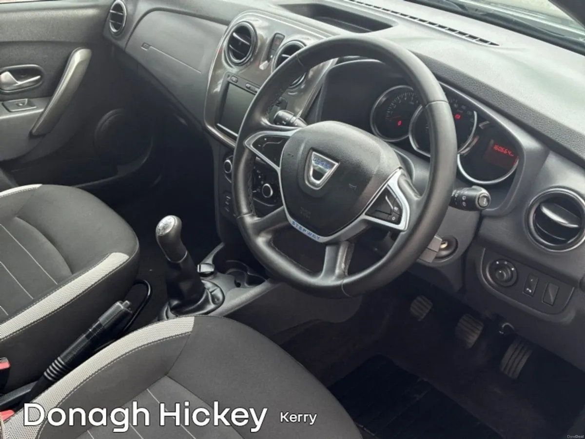 Dacia Sandero Stepway 1.5 Blue dCi 95 STEPWAY SIGN - Image 5