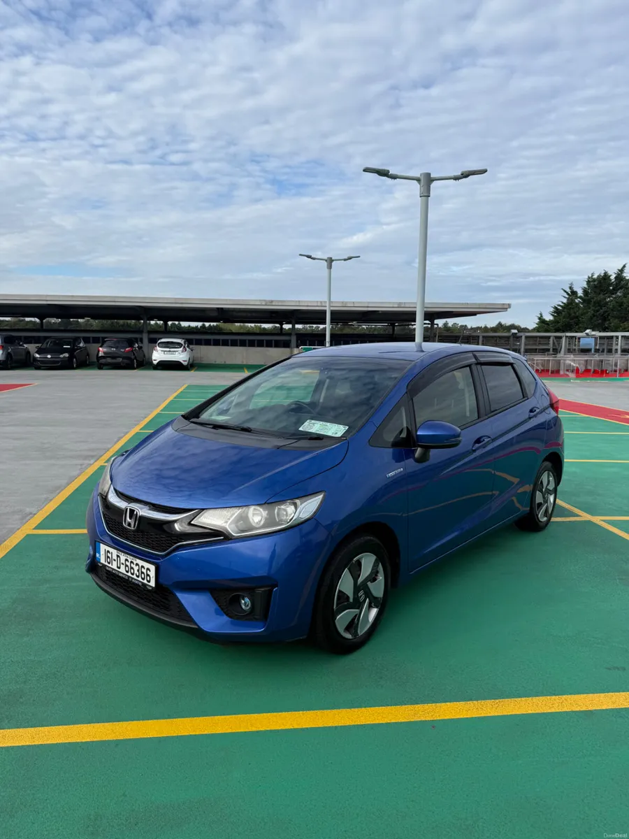 161 Honda Fit 1.5 Hybrid AUTO - LOW MILEAGE - Image 1