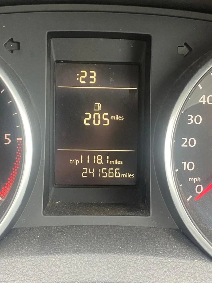 Volkswagen Golf 2010 - Image 4