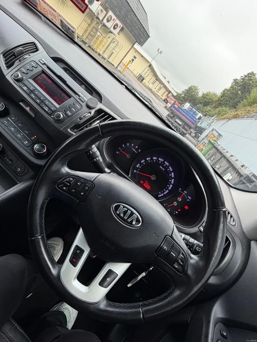 Kia Sportage 2013 - Image 2