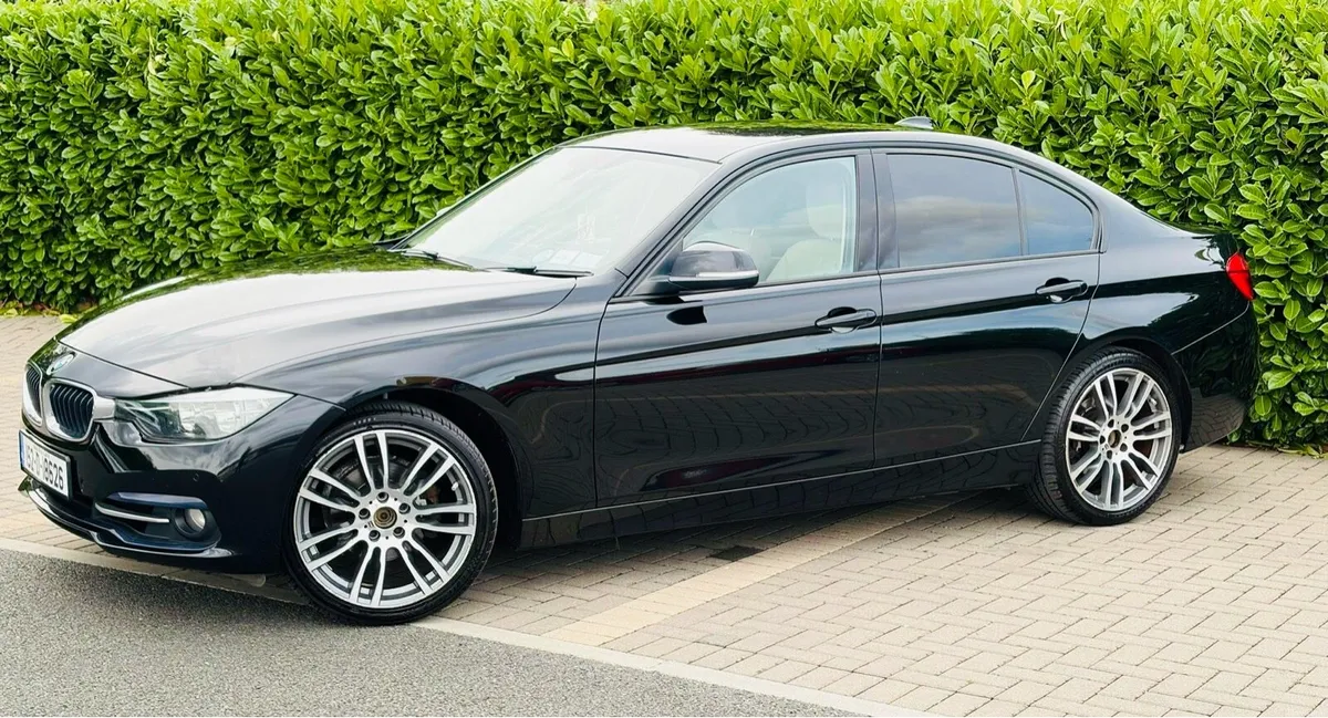 BMW 318i Petrol Sport Auto 2014 - Image 2