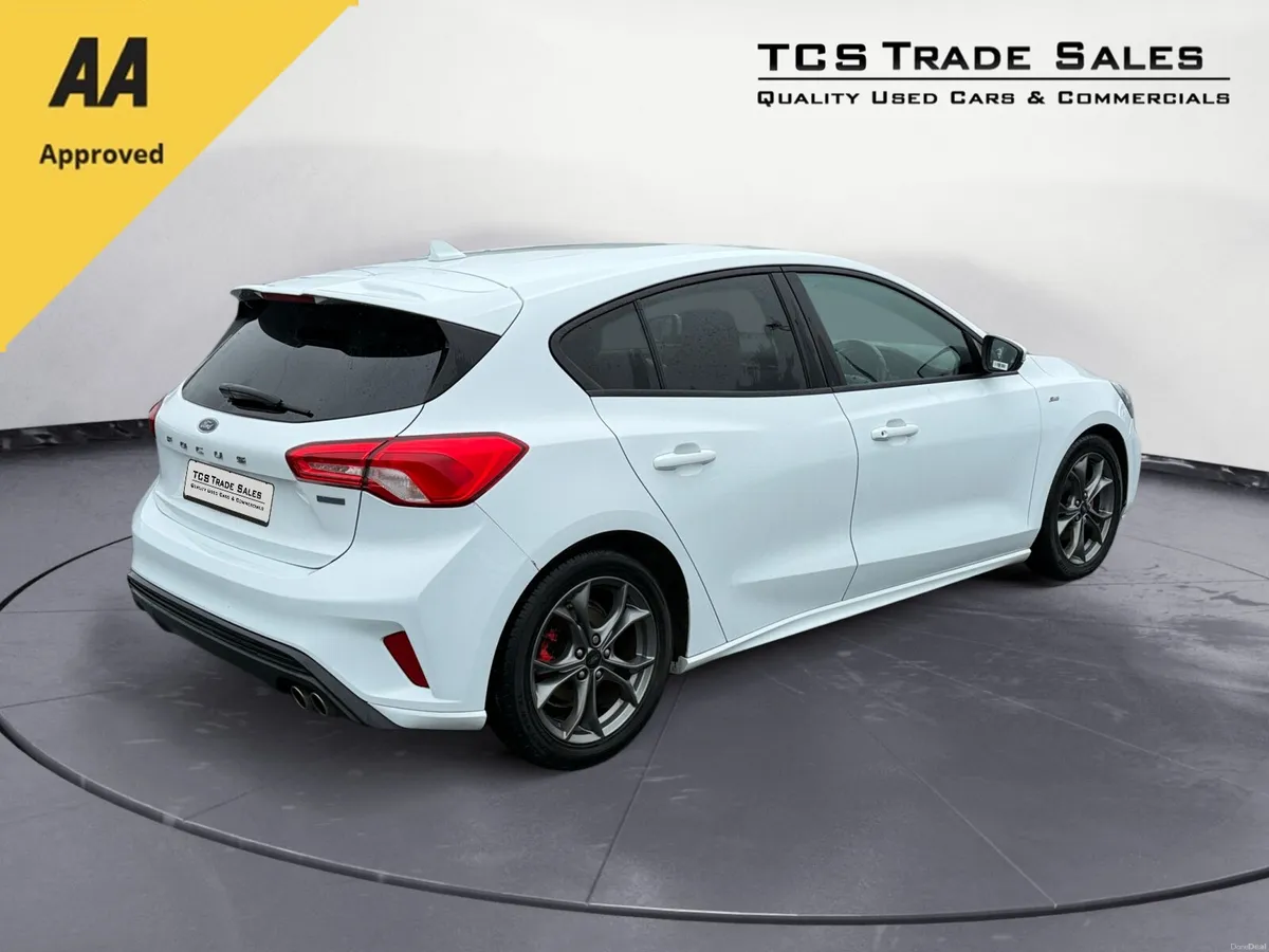 2019 Ford Focus 1.5TDCI ST-LINE 120BHP - Image 3