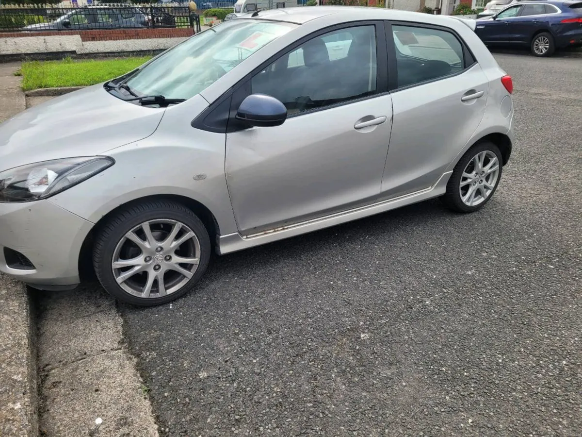 Car - Image 4
