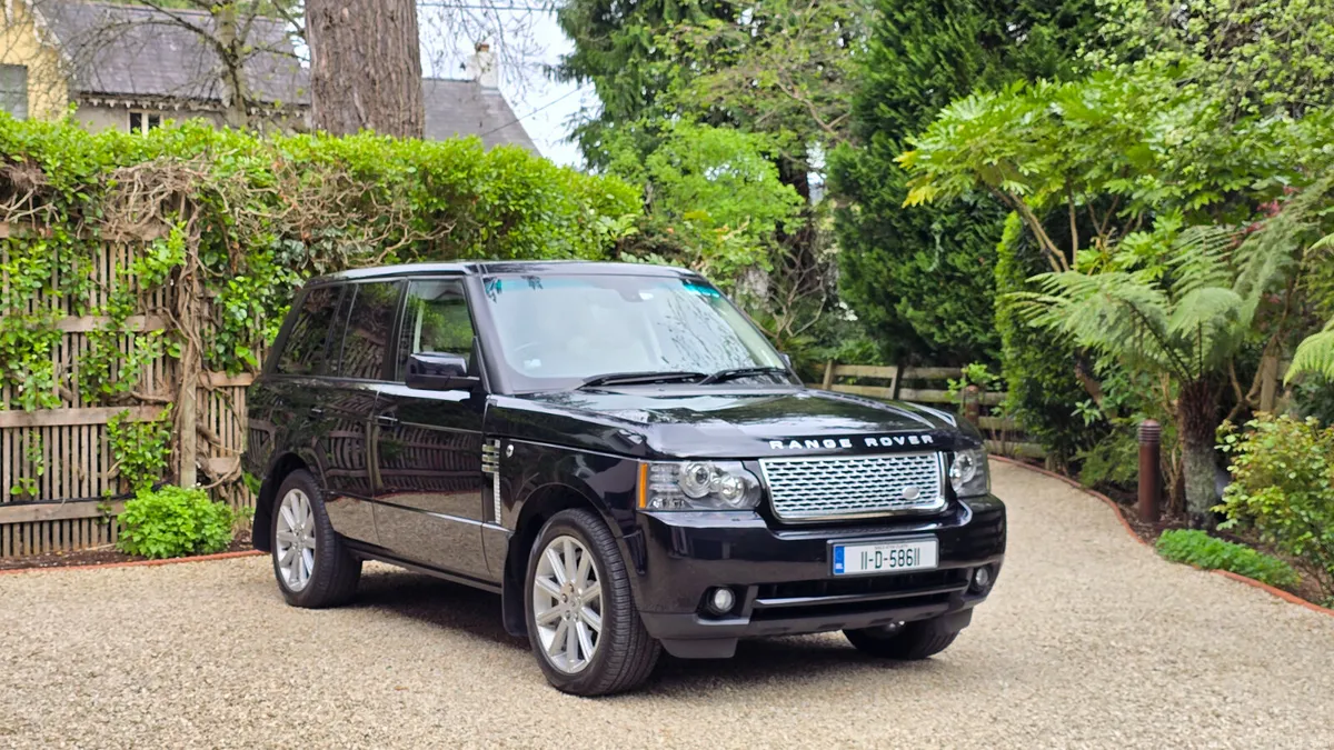 2011 Rover Range 4.4 Diesel €333 Tax to 08/2027 - Image 1