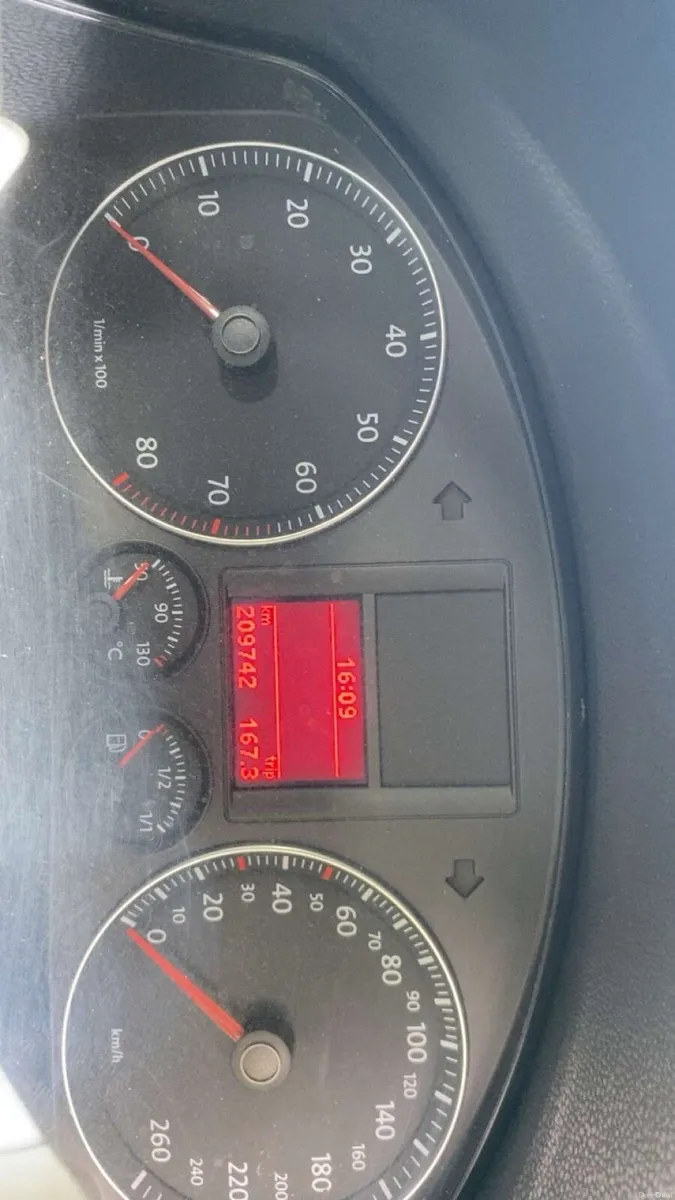1.6 VW Jetta - Image 5