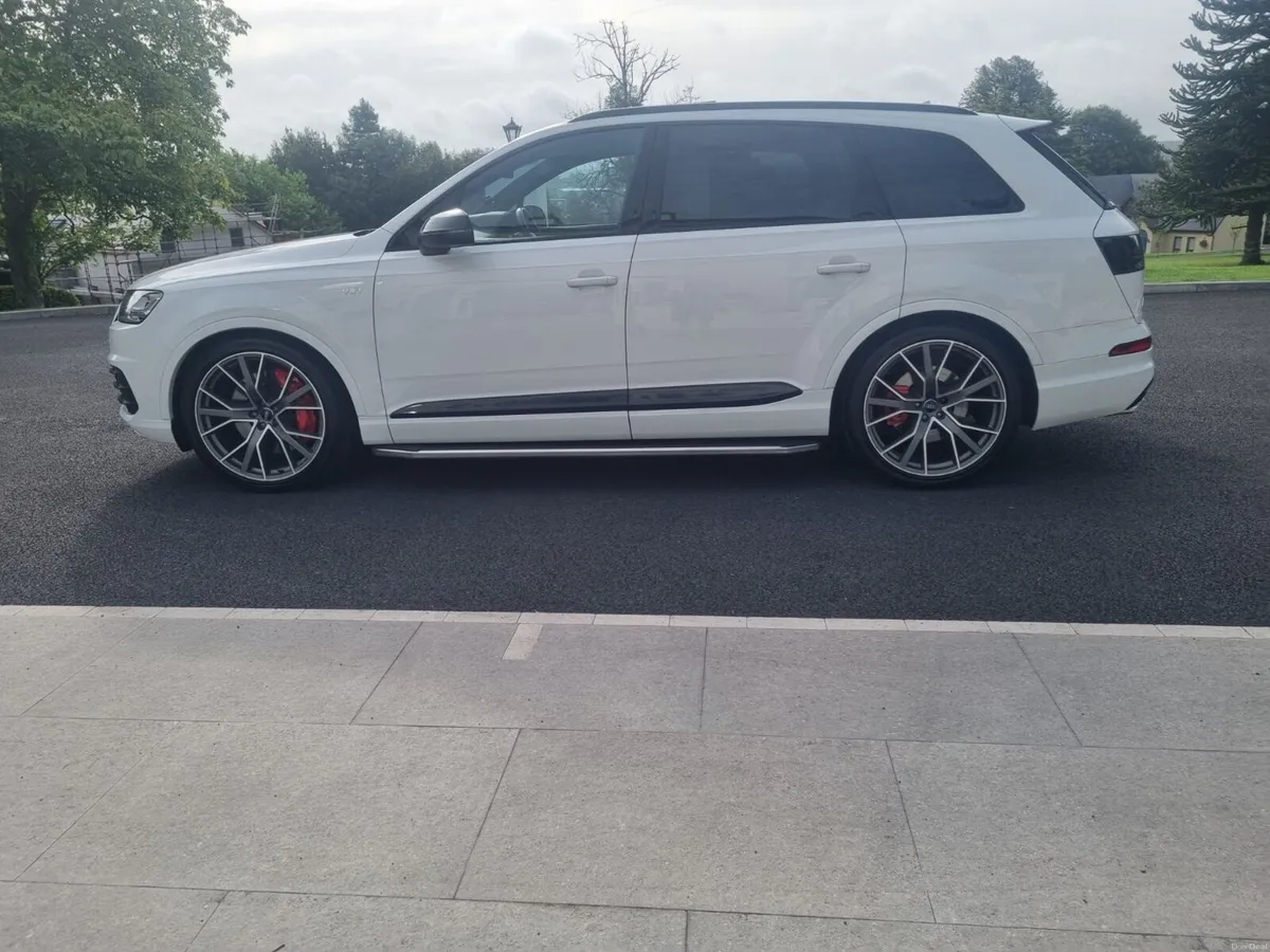 Audi SQ7 2017 - 7 Seater - V8 - Diesel 4L - Image 4