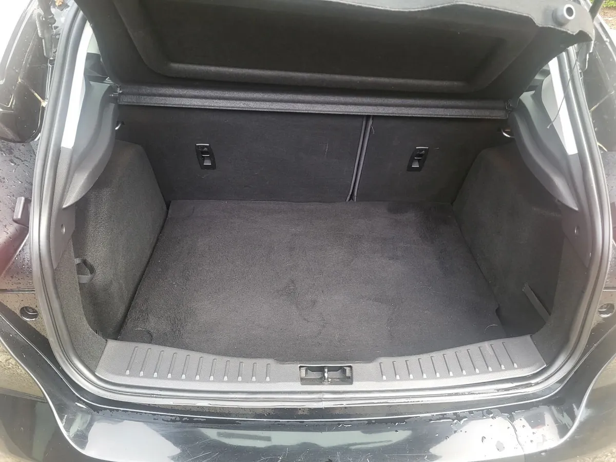 Ford Focus - Image 5