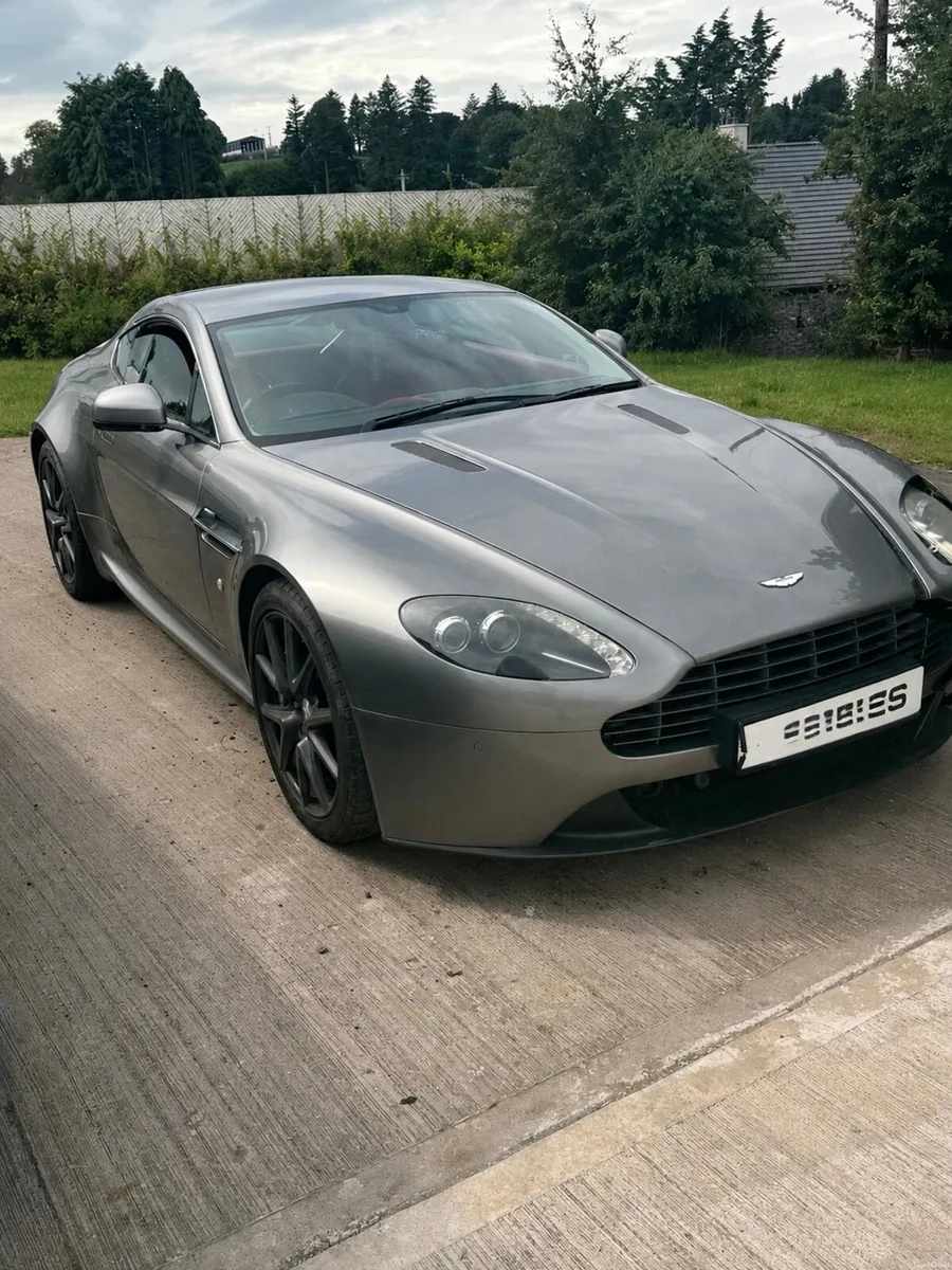 Aston Martin Vantage 2013 - Image 1