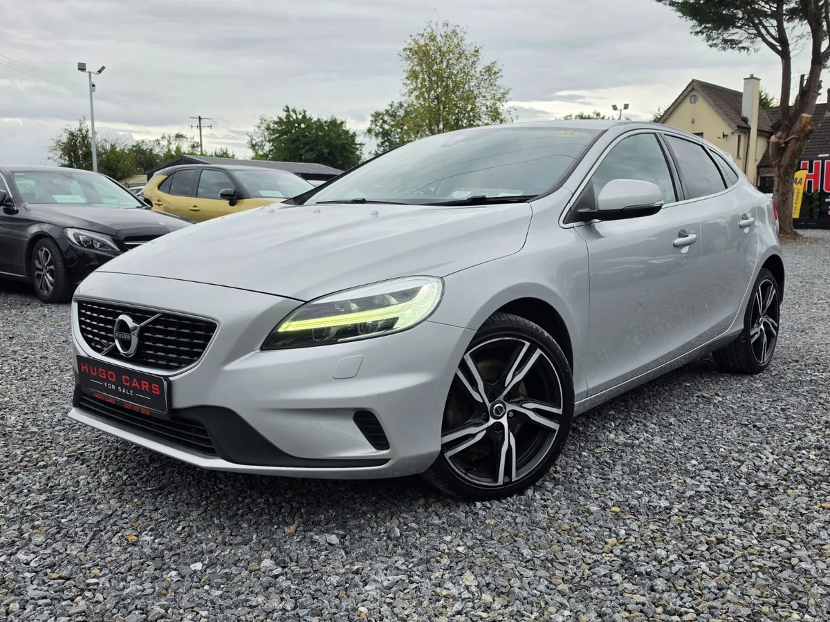 2018 Volvo V40 R-Design/FSH/Warranty - Image 3