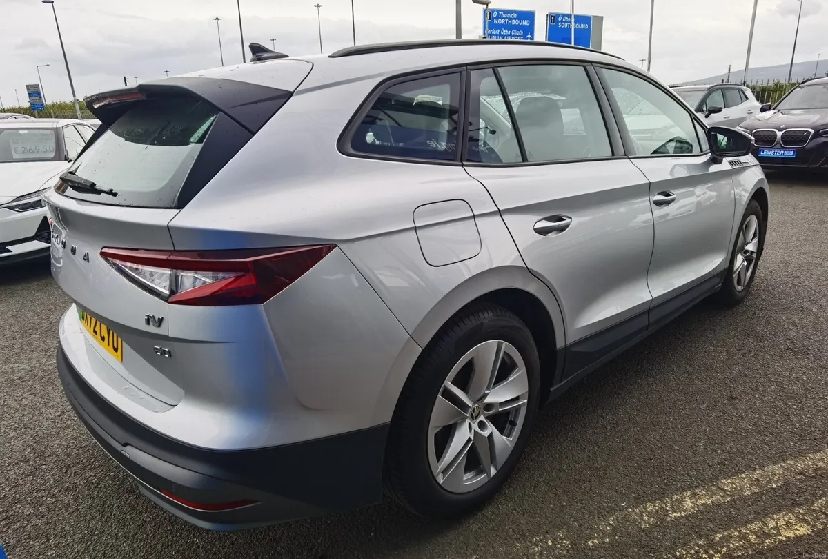 SKODA ENYAQ IV 60 **94.4% BATTERY STATE OF HEALTH* - Image 5