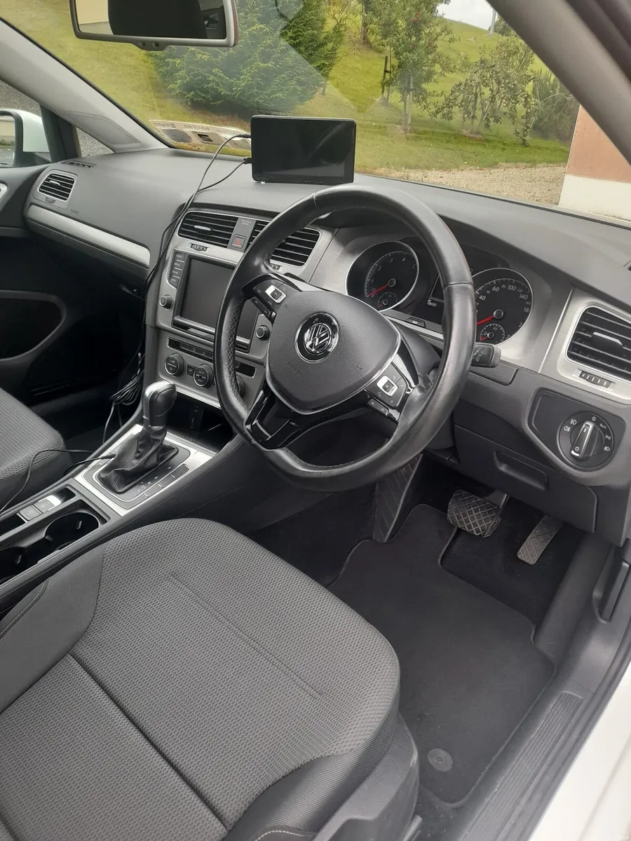 Excellent car with low mileage - Image 6