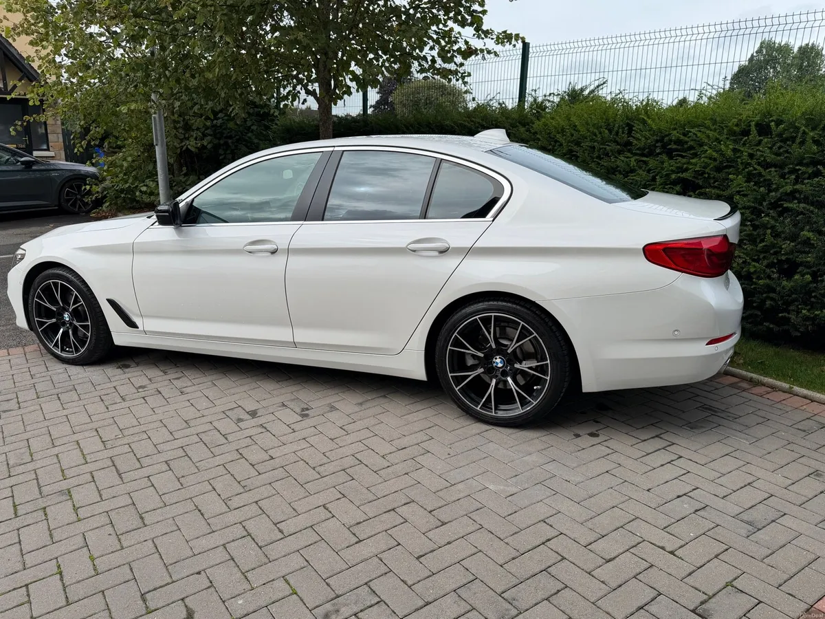 BMW G30 520d - Image 3