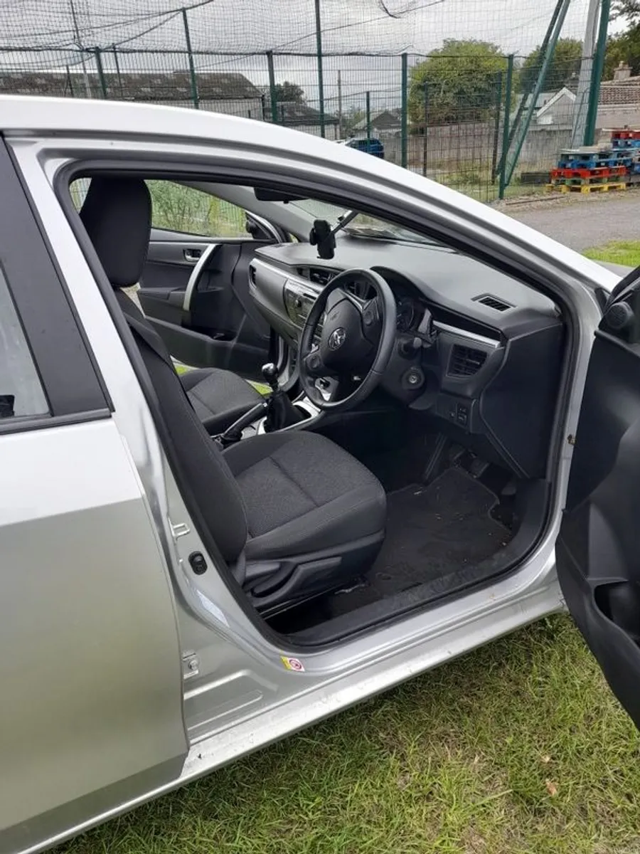 2015 Toyota Corolla - Image 2