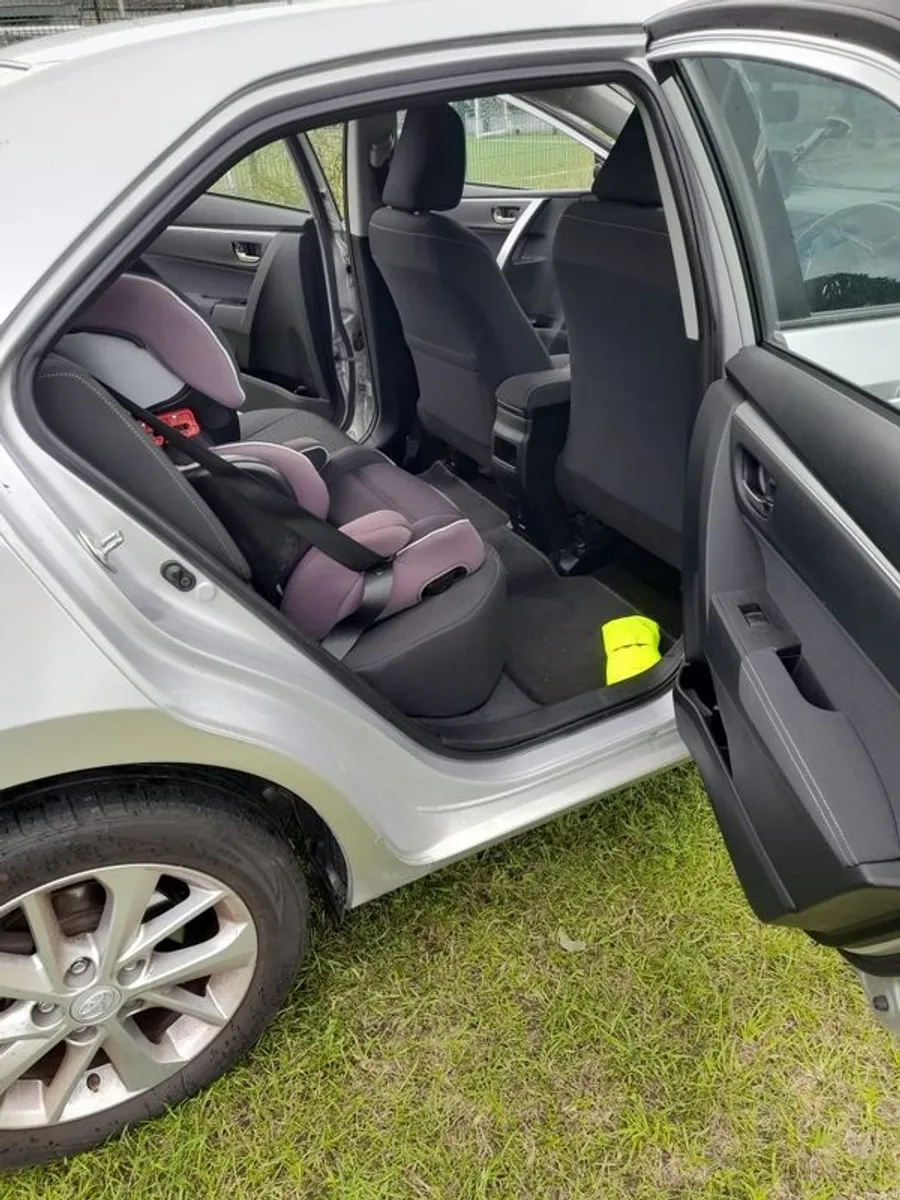 2015 Toyota Corolla - Image 4