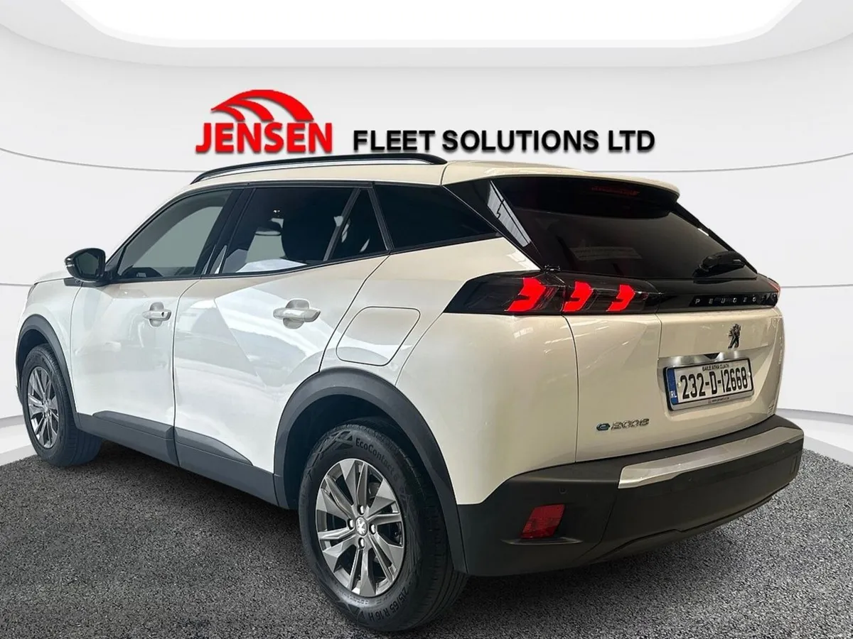 Peugeot 2008 *TINY MILEAGE* Electric 136bhp (50 kW - Image 3