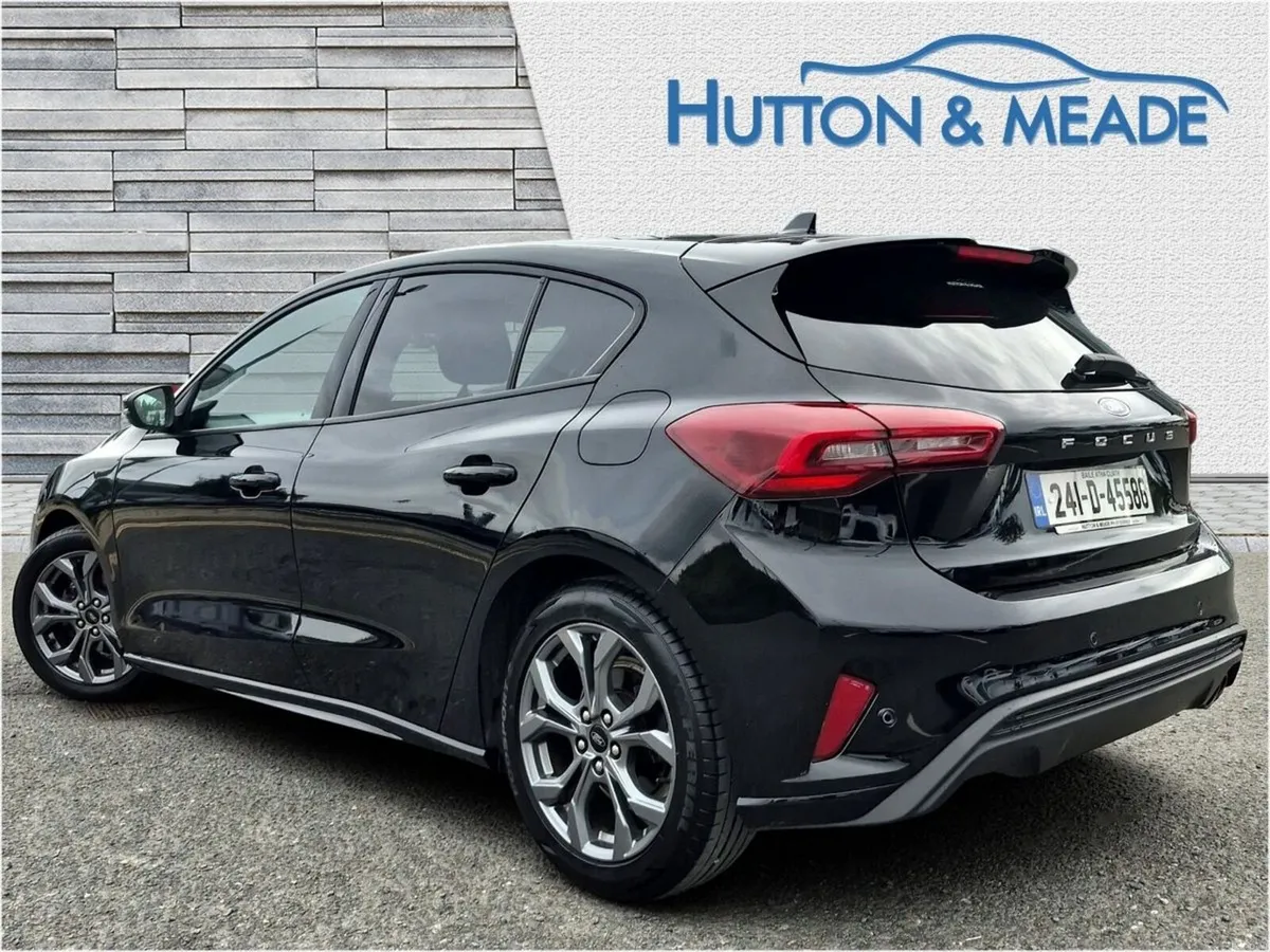 Ford Focus ST Line Auto 1.5 Diesel 5dr - Image 2