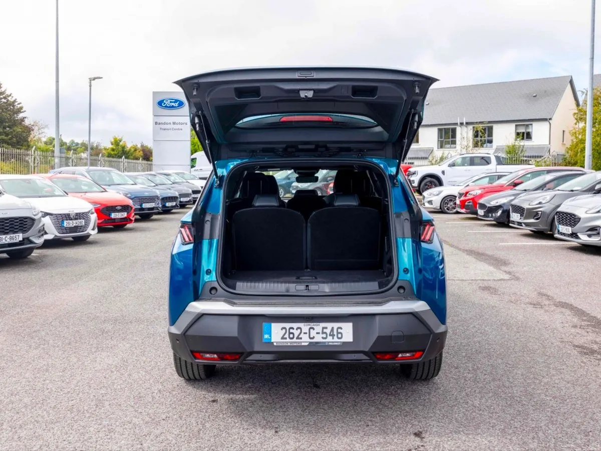 Peugeot 5008 1.2 MHEV 145bhp E-DCS6 Allure - Image 5