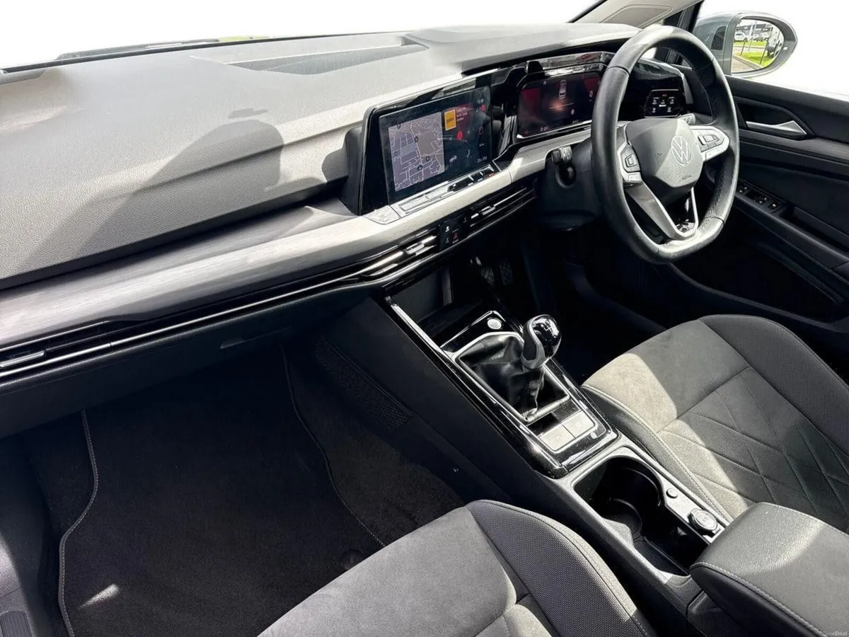 Volkswagen Golf 2.0 TDI 115HP Style - Image 2