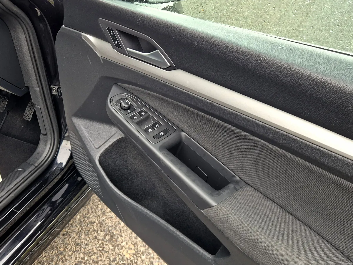 2.0 tdi Life | Volkswagen Golf | 2022 - Image 4
