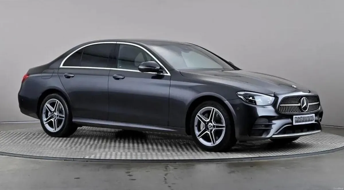 212 Mercedes-Benz E 300 DE Amg Line - Image 1