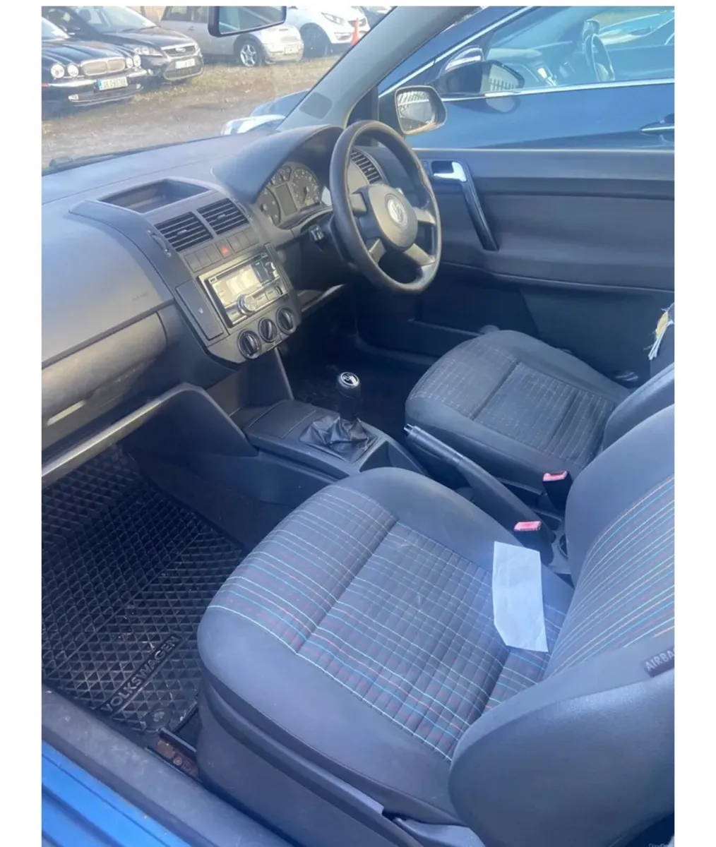 Volkswagen Polo 2005 - Image 2