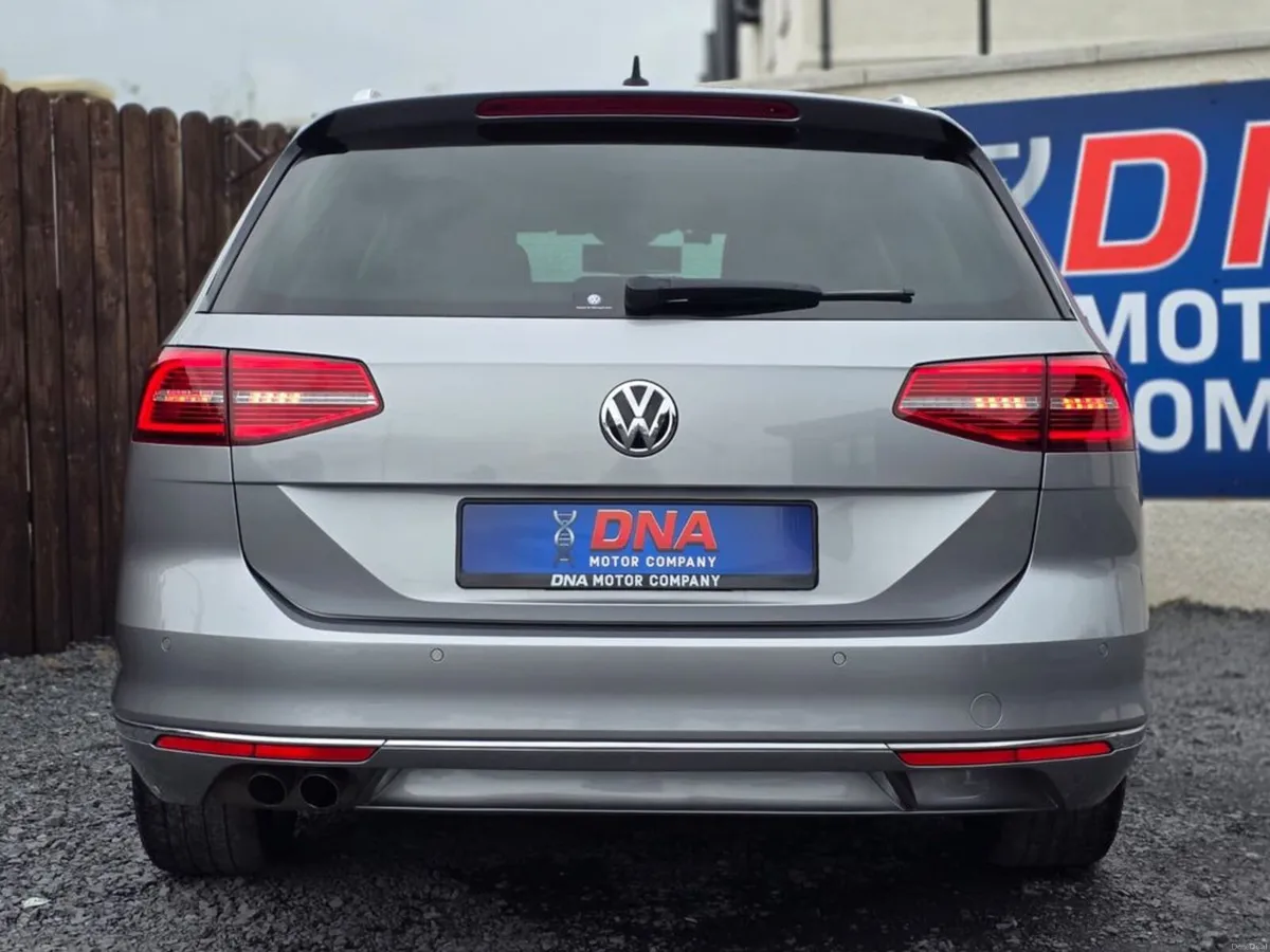 Volkswagen Passat 2.0 TDI 240BHP - LOW KMS - Image 6