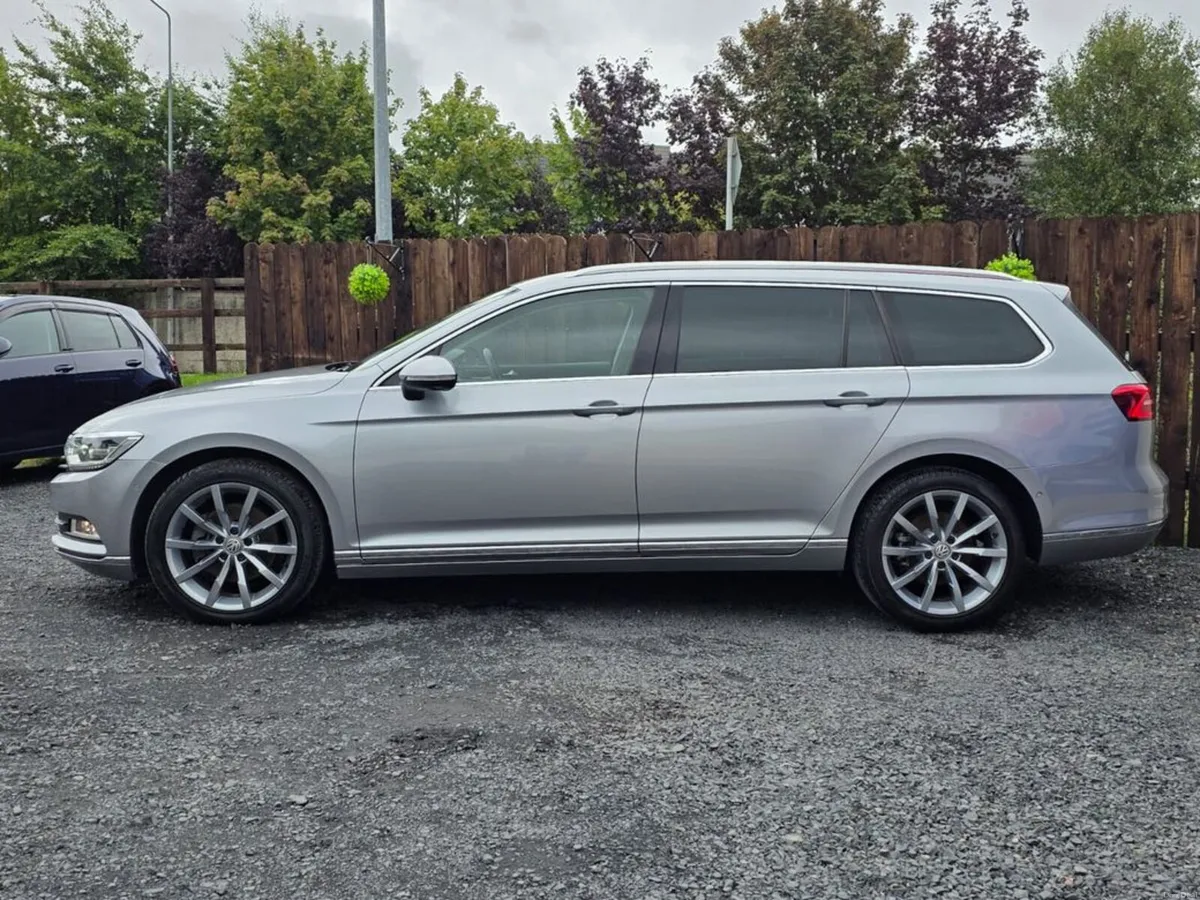 Volkswagen Passat 2.0 TDI 240BHP - LOW KMS - Image 4