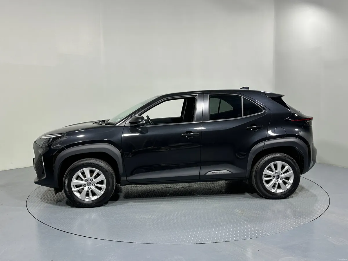 Toyota Yaris Cross Luna 1.5 Hybrid 242 - Image 4