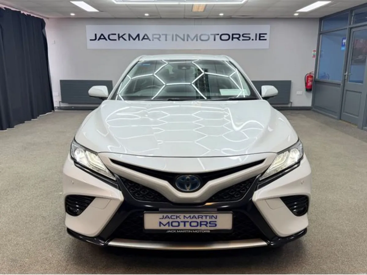 Toyota Camry WS Heated Seats Heads Up Display **De - Image 2
