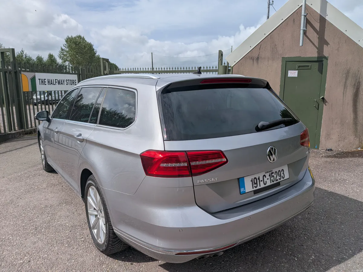 Volkswagen Passat 2019 - Image 3