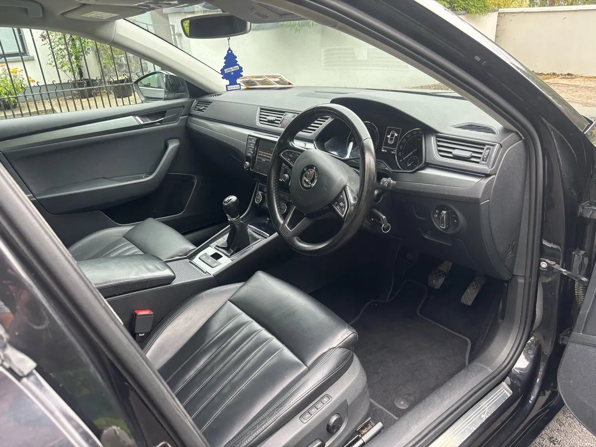 Skoda superb sportline - Image 6